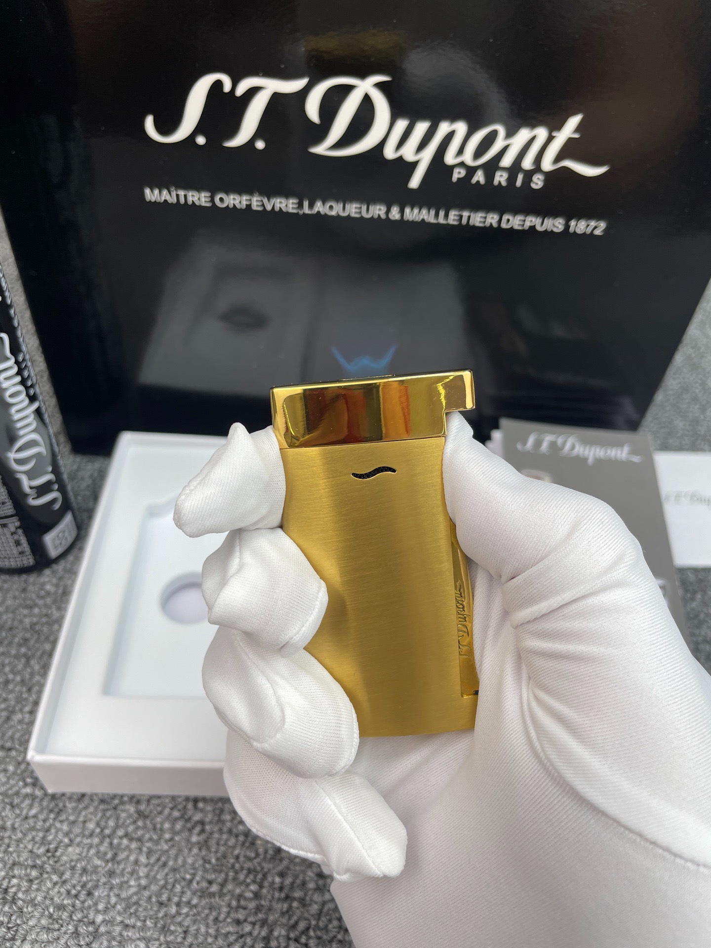 Slim 7 Gold Brushed Ultra-Thin Butane Lighter | Luxury Pocket Lighter