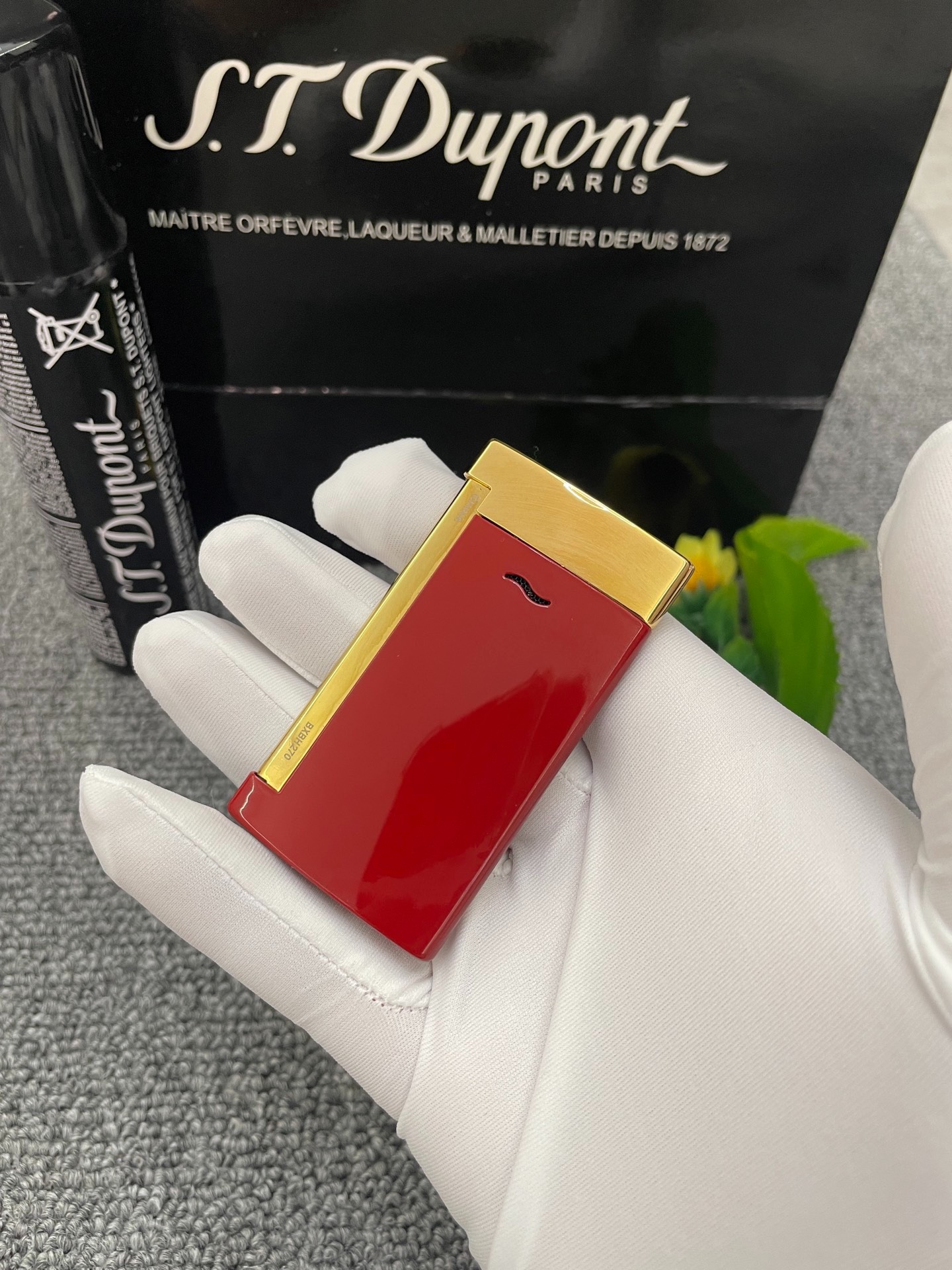 Slim 7 Red Gold Ultra-Thin Butane Lighter | Luxury Pocket Lighter