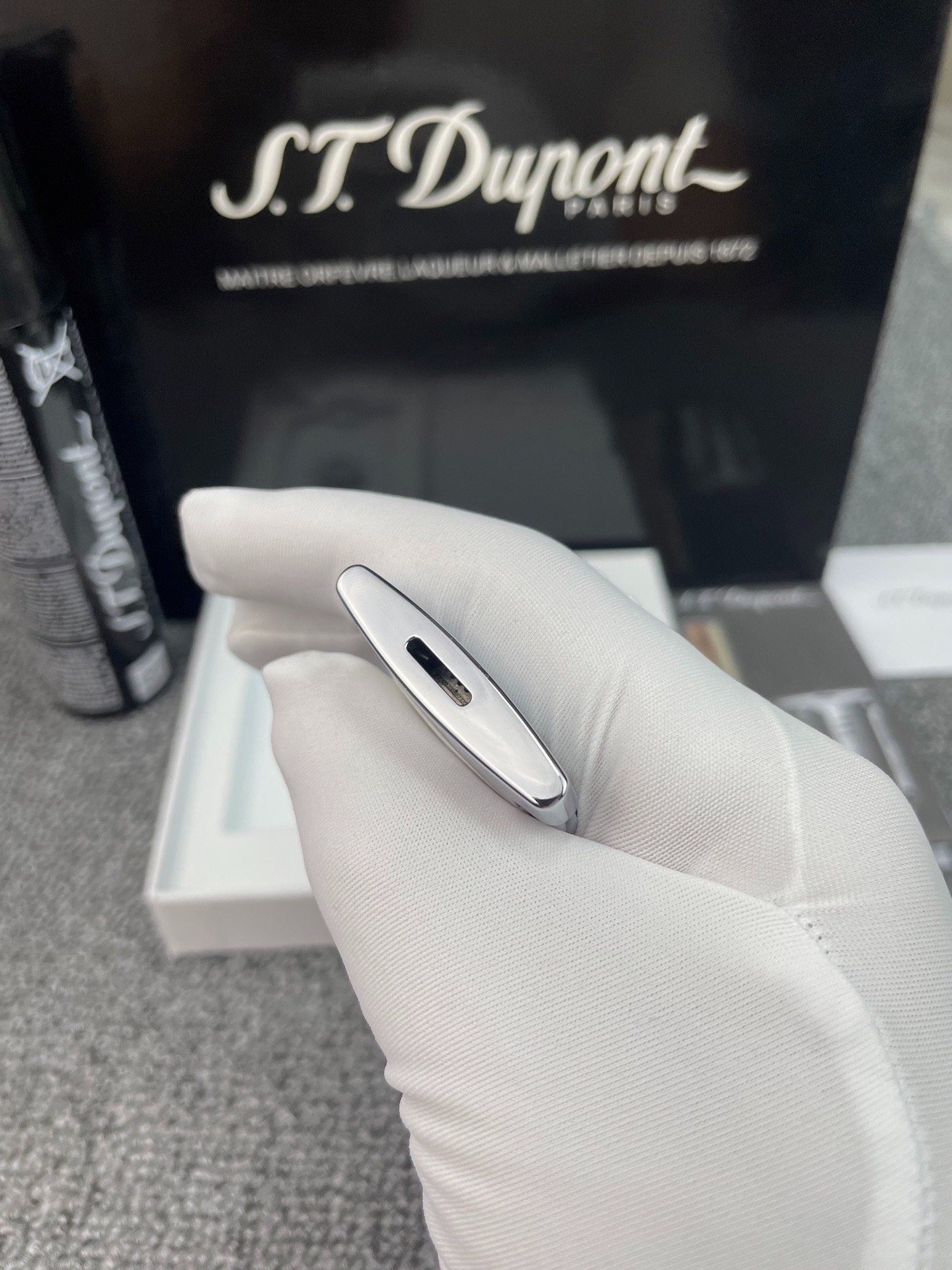 Slim 7 Picasso Dove Ultra-Thin Butane Lighter | Peace Dove Art Edition