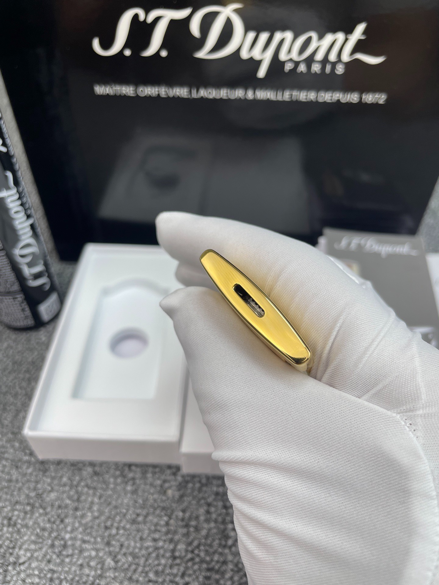 Slim 7 Gold Brushed Ultra-Thin Butane Lighter | Luxury Pocket Lighter