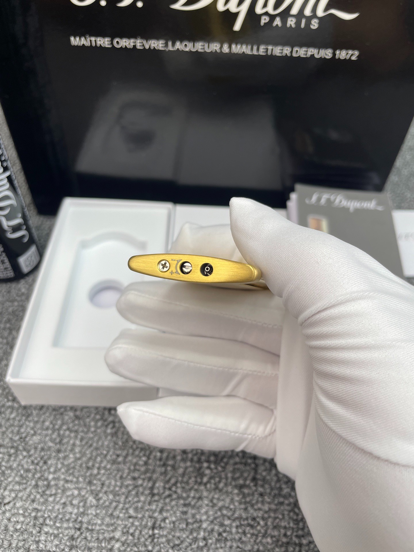 Slim 7 Gold Brushed Ultra-Thin Butane Lighter | Luxury Pocket Lighter