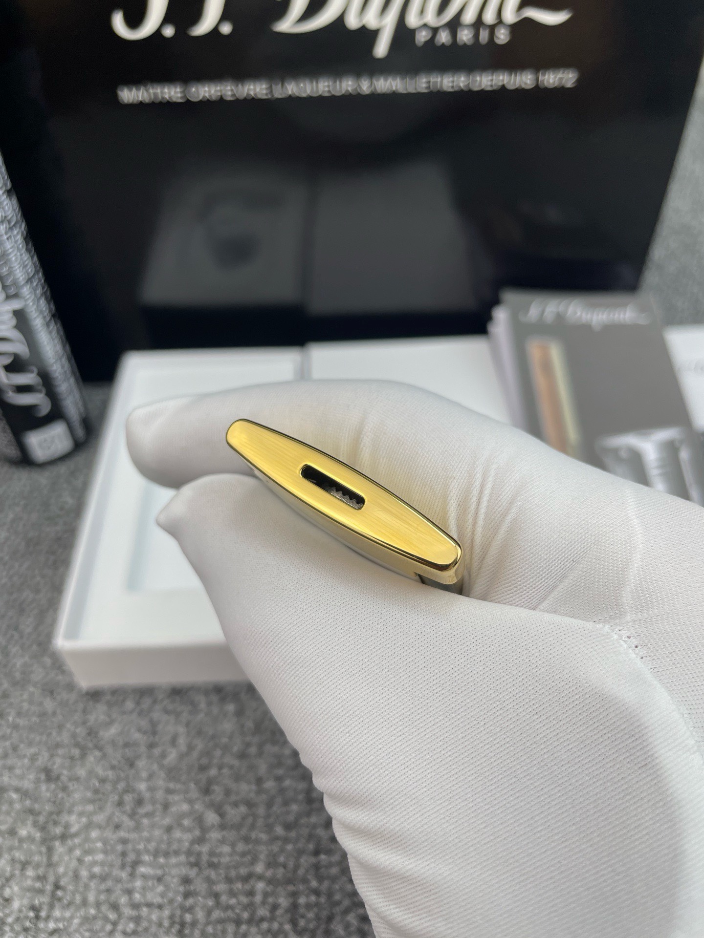 Slim 7 Ivory Gold Ultra-Thin Butane Lighter | Luxury Pocket Lighter