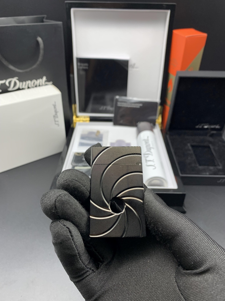 James Bond 007 Spectre  S.T.Dupont Ligne 2 Lighter #068