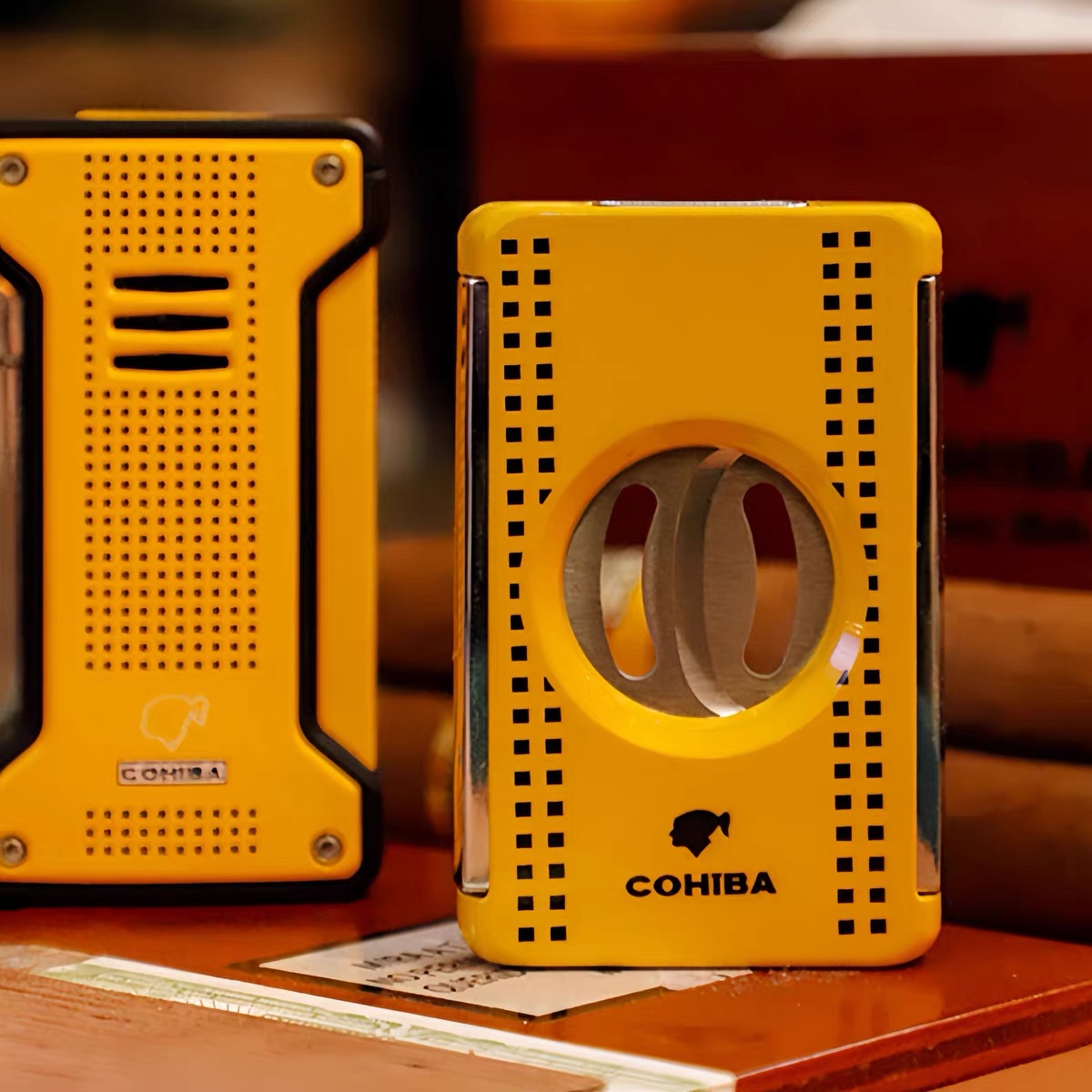 GUEVARA Portable Double Blade Cigar Cutter | Premium Guillotine Cutter with Gift Box