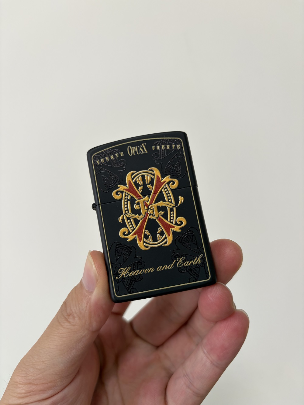 Fuente OpusX Switchable Soft Flame & Torch Flame Butane Lighter
