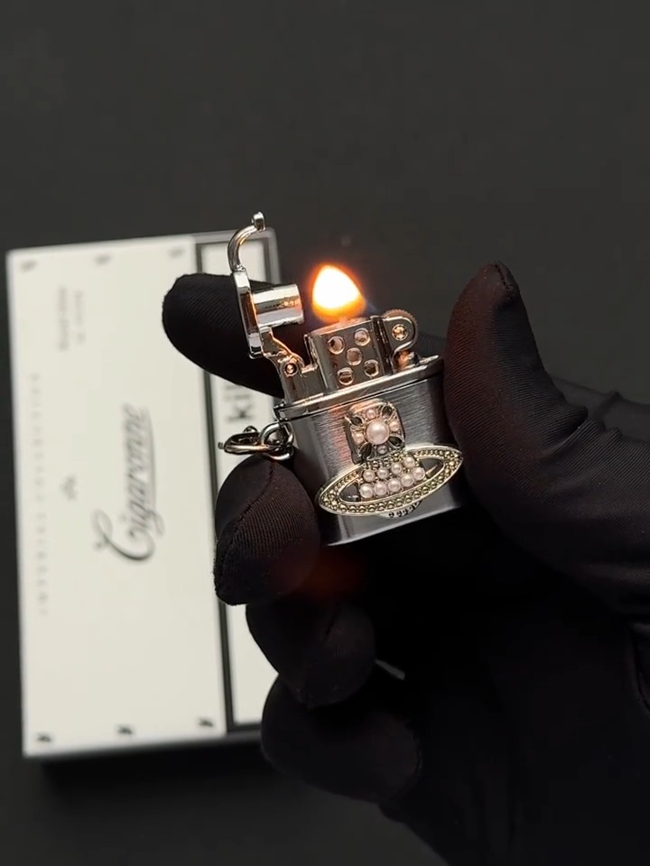 Pearl Planet Kerosene Lighter | Vintage Soft Flame Pocket Lighter