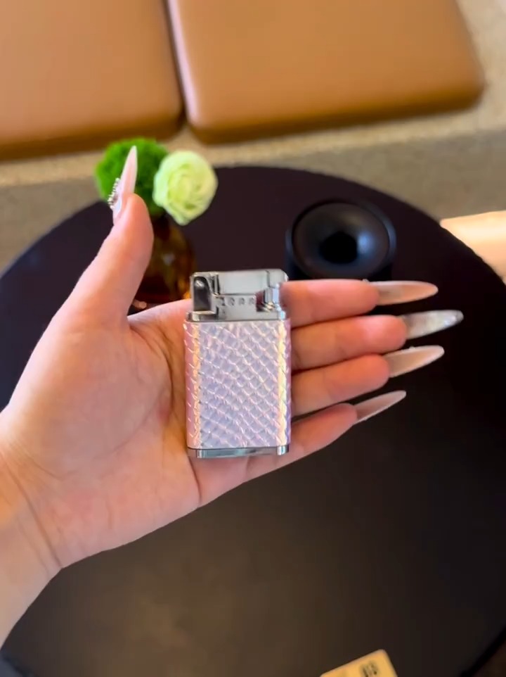 Iridescent Scale Pattern Windproof Torch Flame Lighter | Elegant Gift for Her