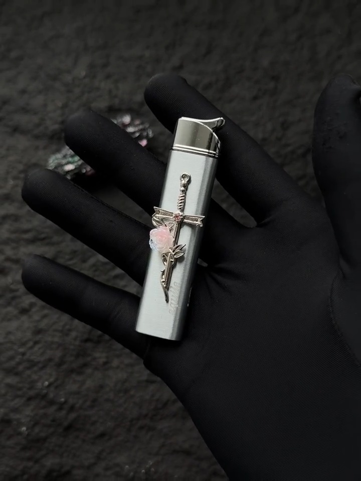 Cross Rose Gradient Flame Windproof Torch Lighter