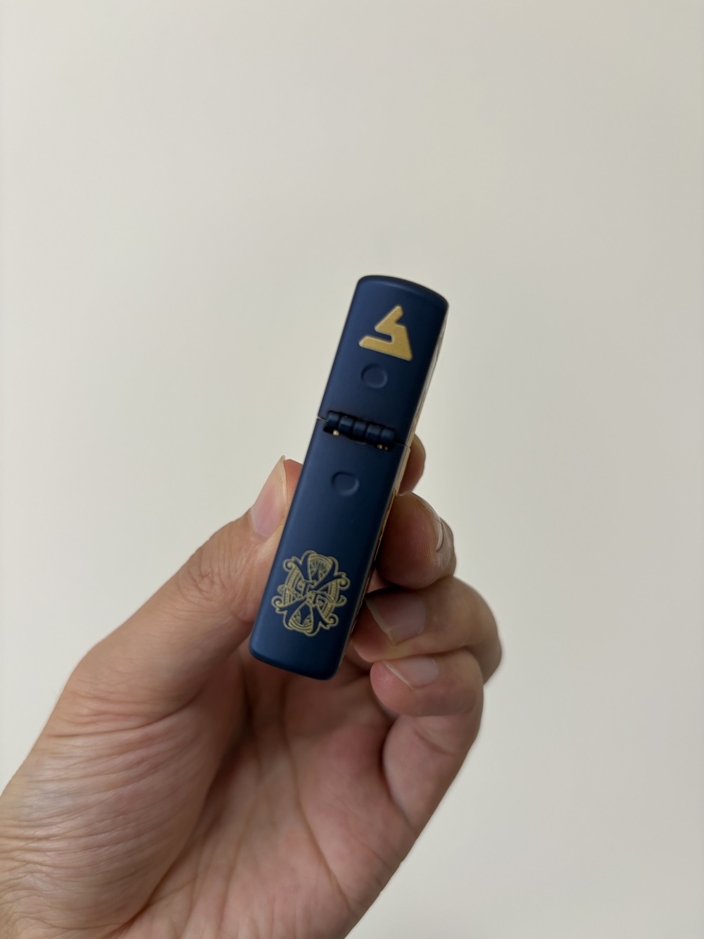 Fuente OpusX Switchable Soft Flame & Torch Flame Butane Lighter