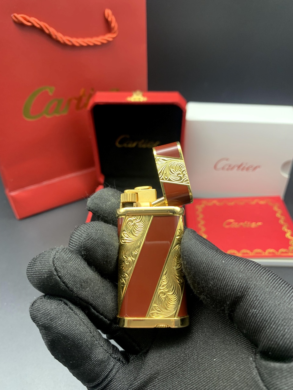 Cartier Lighter Luxury Red Lacquer Diagonal Pattern Butane Lighter