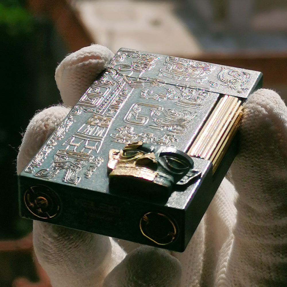 St Dupont Sanxingdui Bronze Head Wearing a Gold Mask Lighter - View 12