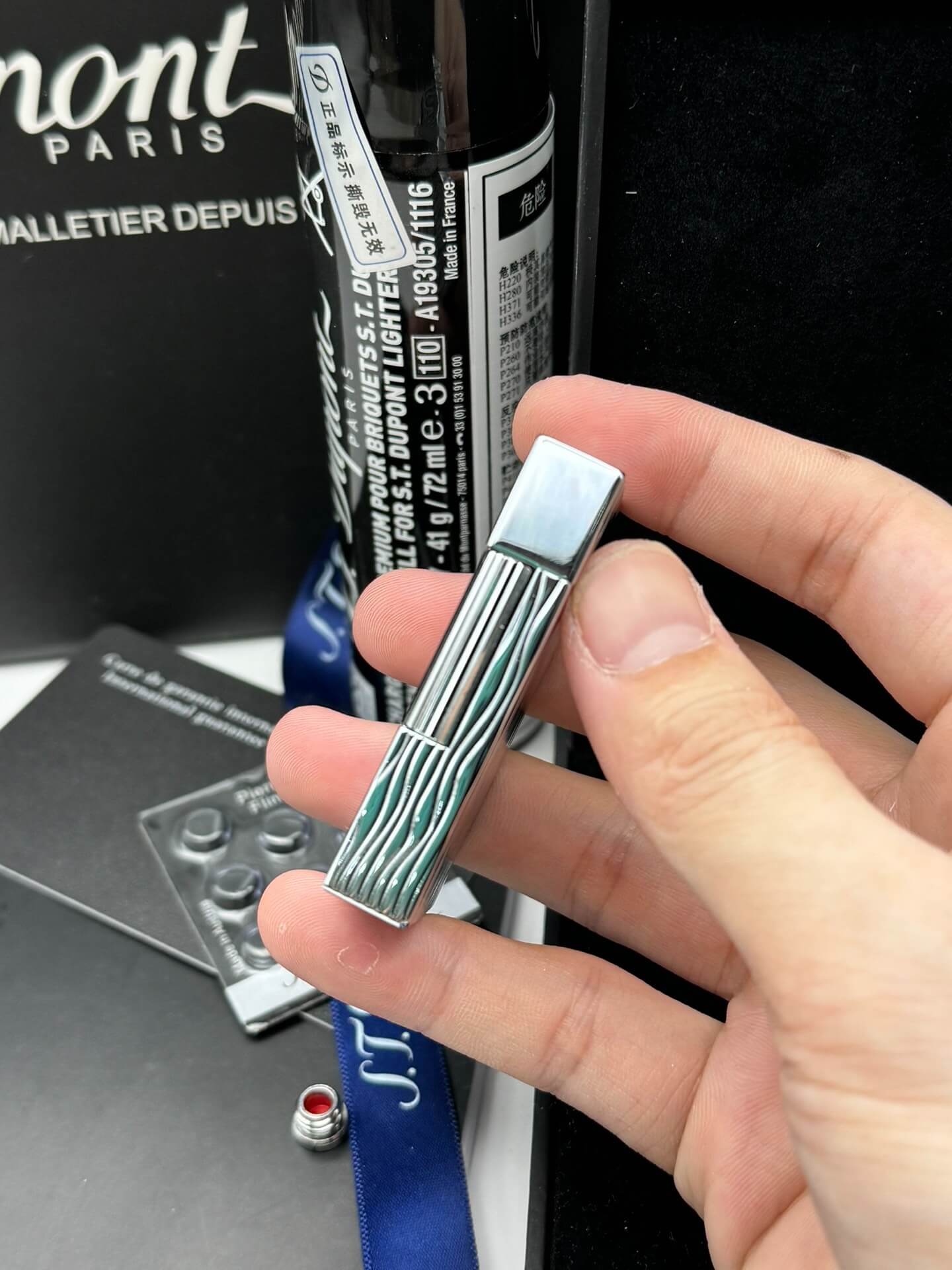 ST Dupont Ligne 2 Small Gatsby Wave Guilloche Silver Butane Lighter