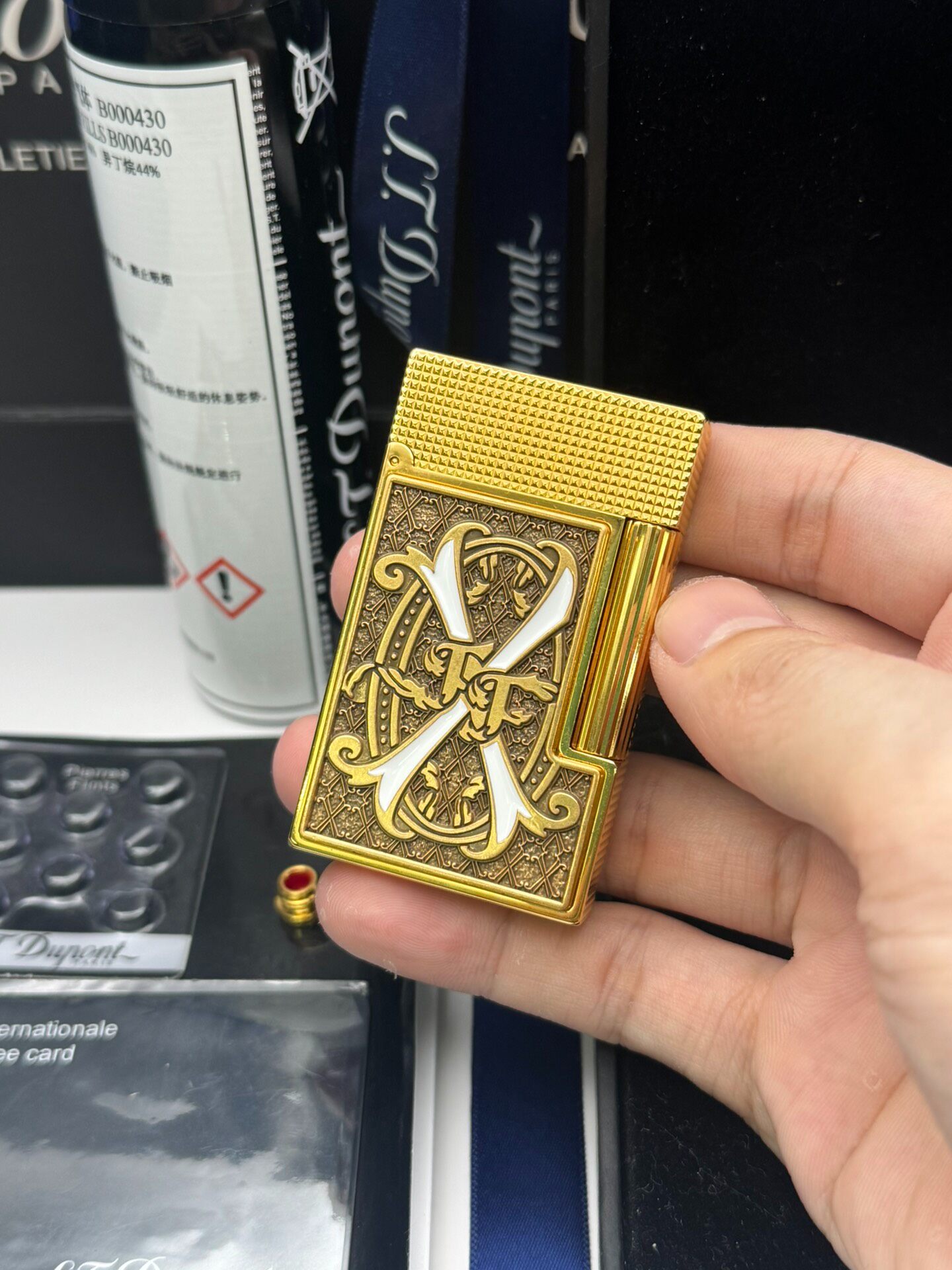 Fuente Opus X Haute Creation White Limited Edition Luxury Lighter