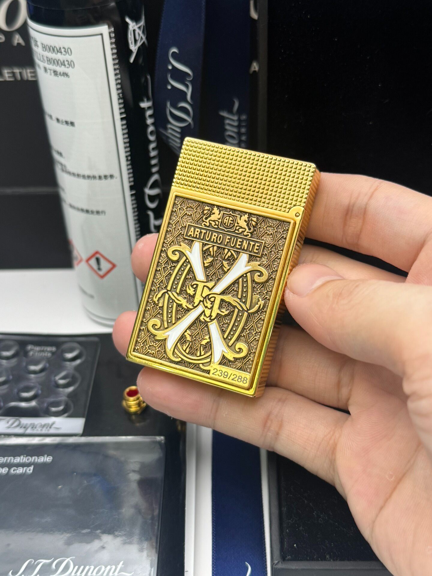Fuente Opus X Haute Creation White Limited Edition Luxury Lighter