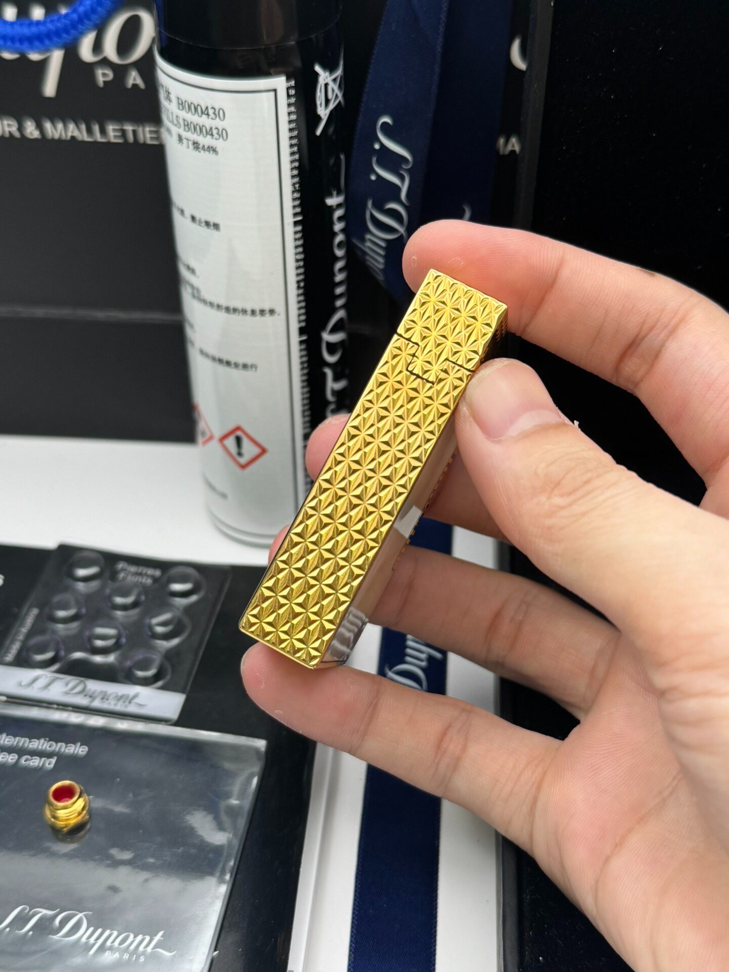 Le Grand White Mother of Pearl Gold Grid Luxury Lighter | Limited Edition Collectible