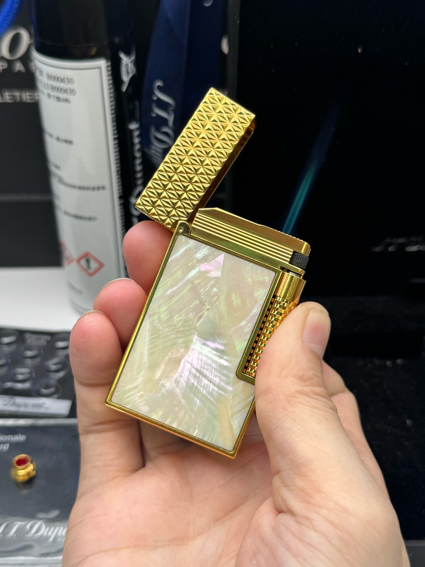 Le Grand White Mother of Pearl Gold Grid Luxury Lighter | Limited Edition Collectible