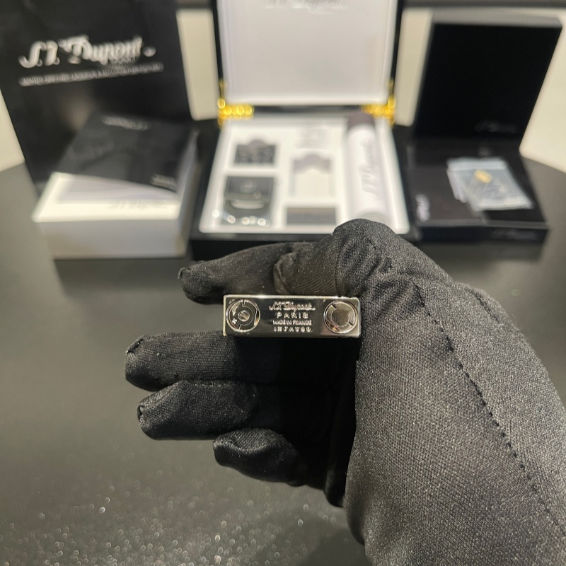 S.T. Dupont Ligne 2 Micro Diamond Guilloché Gold Lighter
