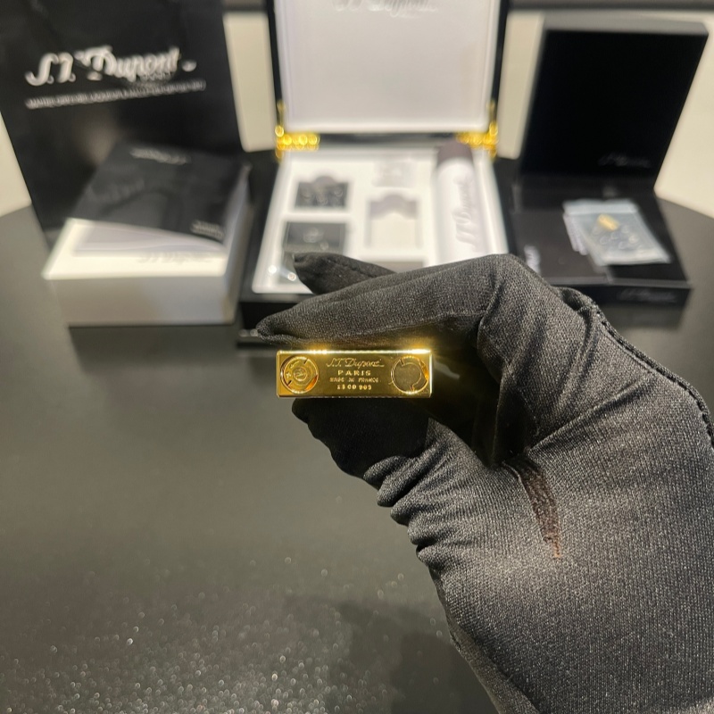 S.T. Dupont Le Grand Shield Engraved Gold Lighter