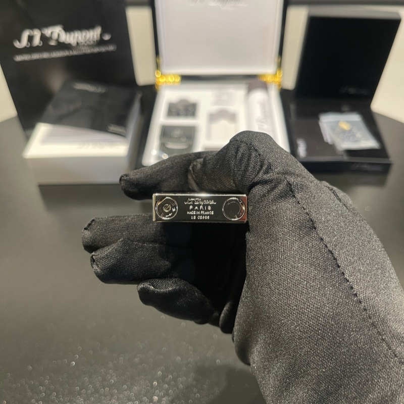S.T. Dupont Le Grand Shield Engraved Gold Lighter