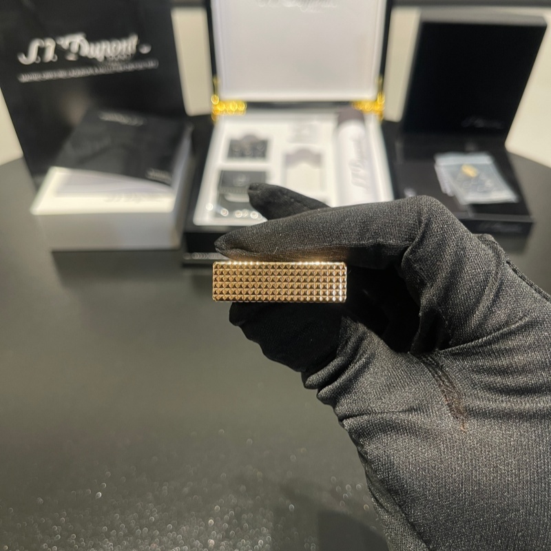 S.T. Dupont Le Grand Diamond Head Palladium Lighter Rose gold