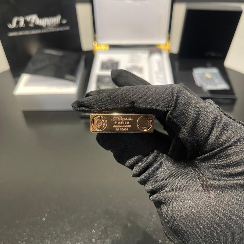 S.T. Dupont Le Grand Diamond Head Palladium Lighter Rose gold