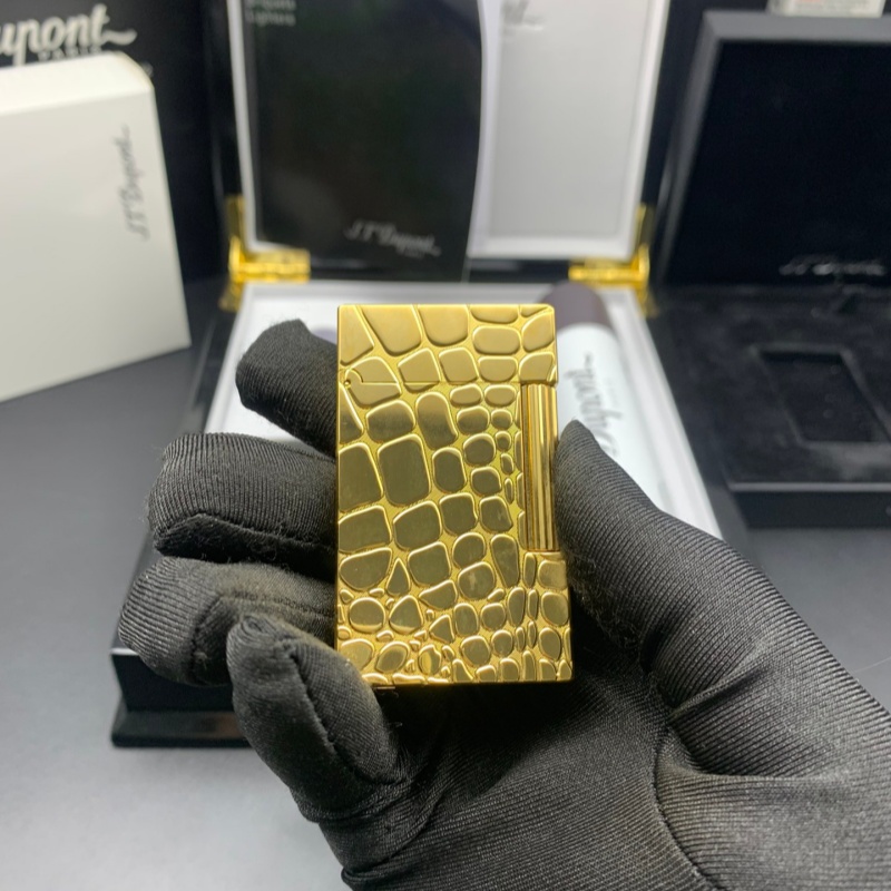 S.T. Dupont Le Grand Crocodile Pattern Gold Lighter