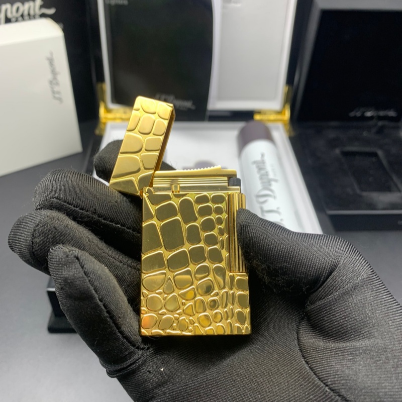 S.T. Dupont Le Grand Crocodile Pattern Gold Lighter