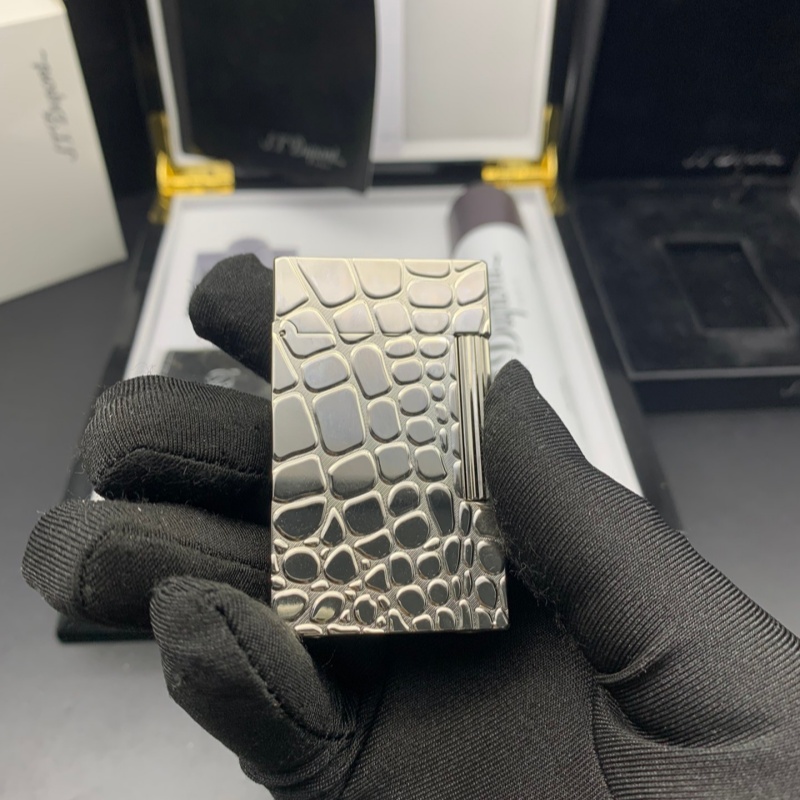 S.T. Dupont Le Grand Crocodile Pattern Gold Lighter