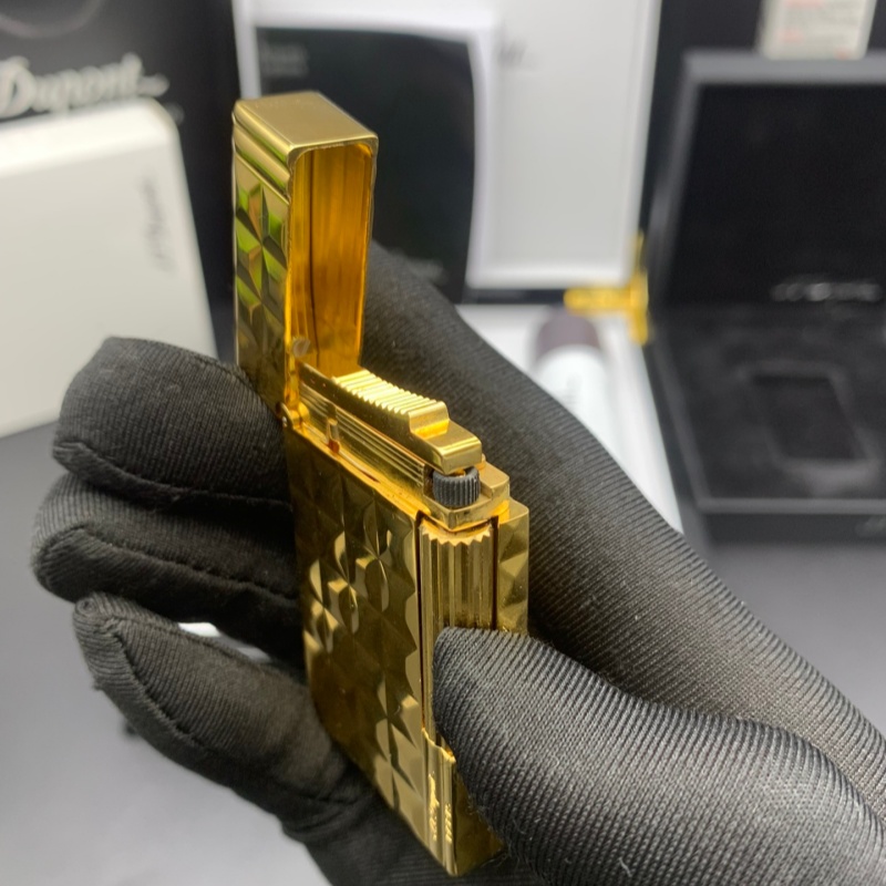 S.T. Dupont Le Grand Diamond Head Gold Lighter