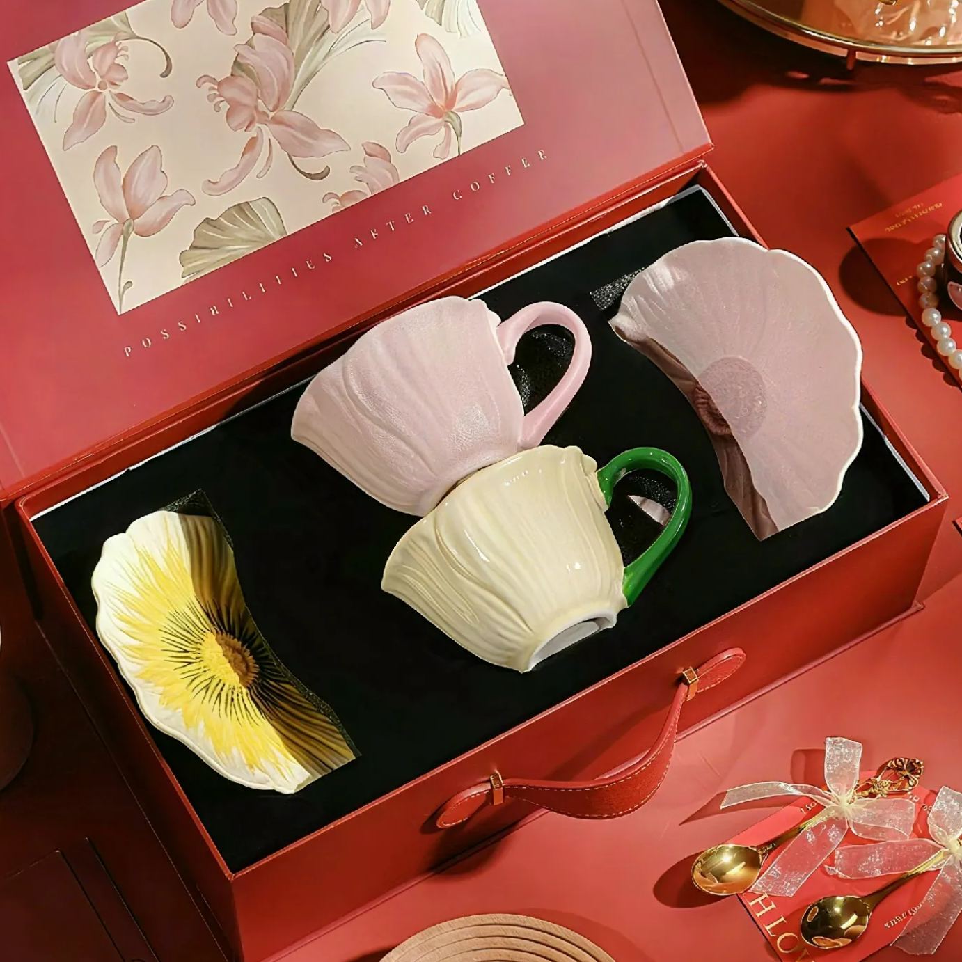 The Sculpted Petal Cup Set 