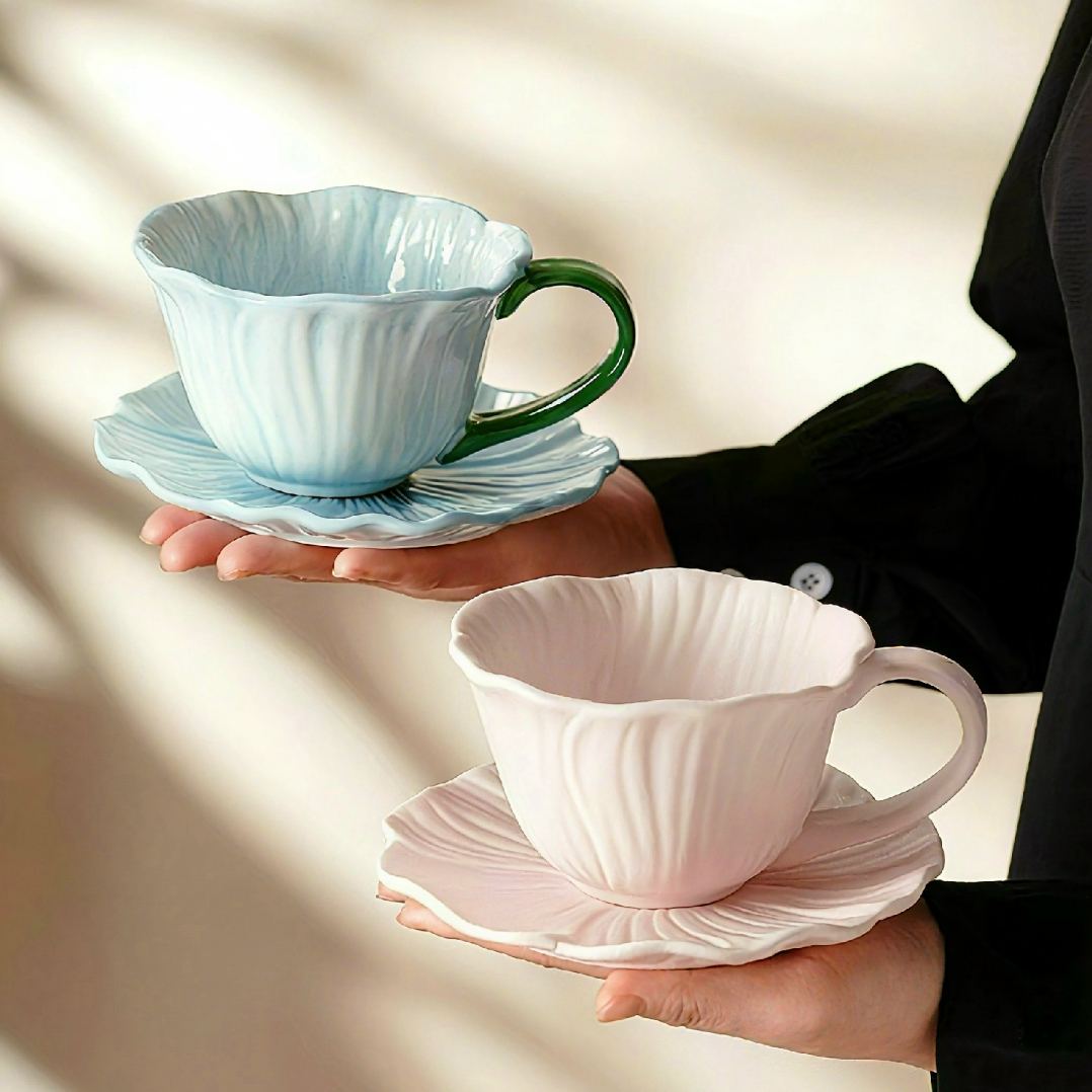 The Sculpted Petal Cup Set 