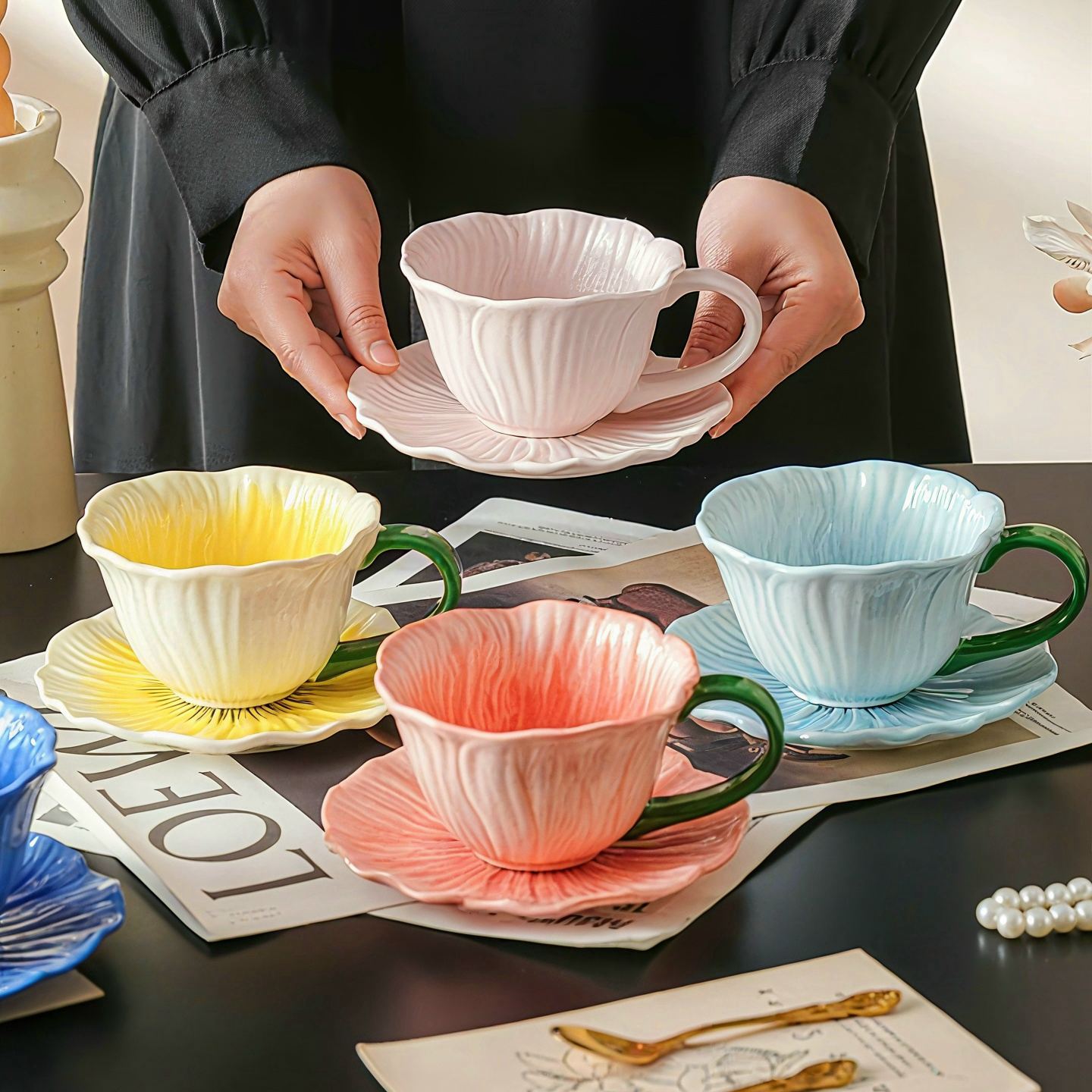 The Sculpted Petal Cup Set 