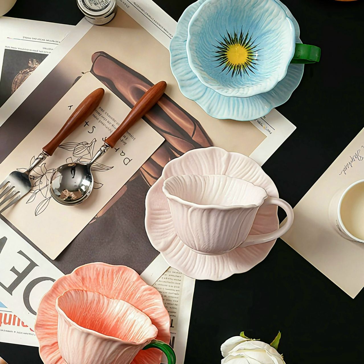 The Sculpted Petal Cup Set 