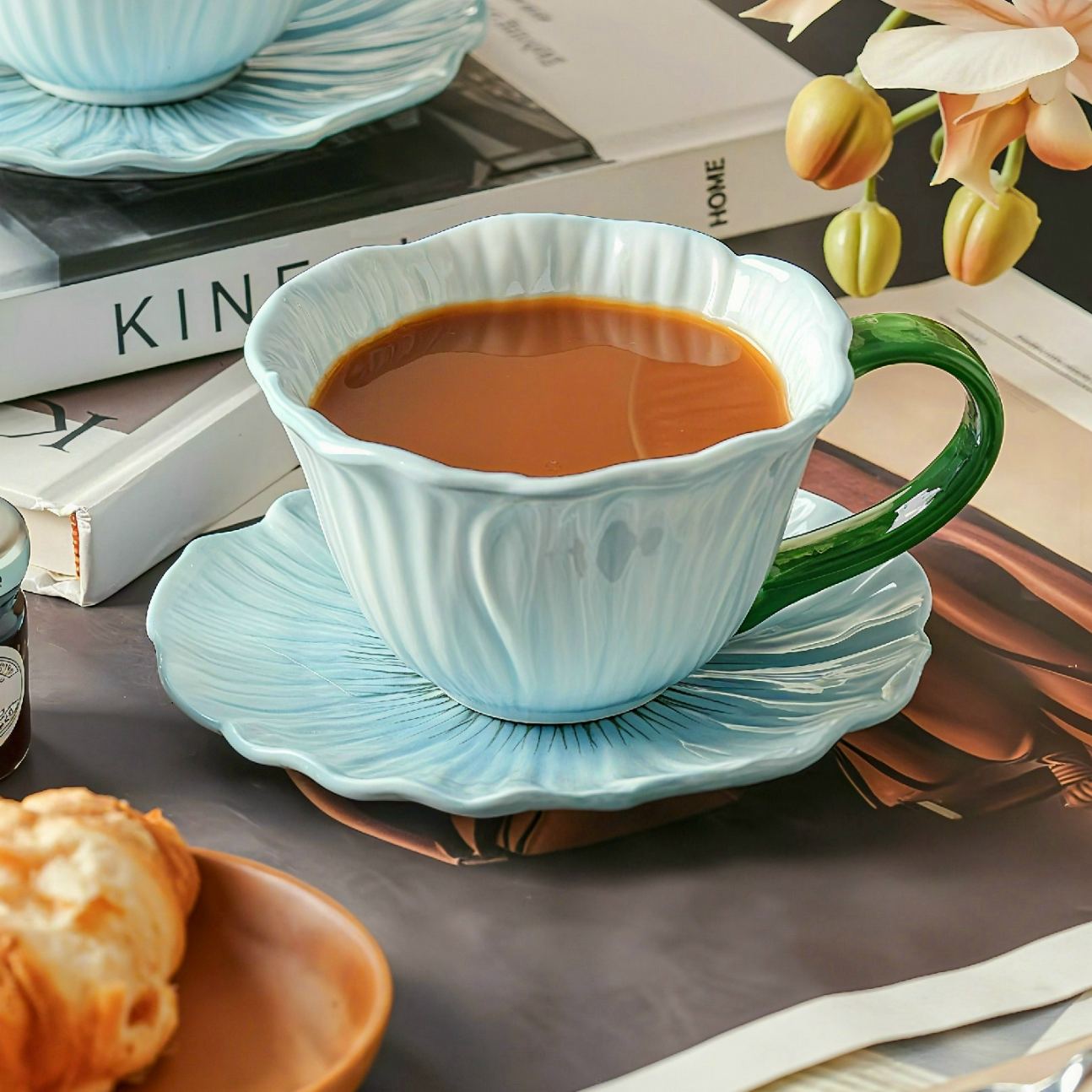 The Sculpted Petal Cup Set 