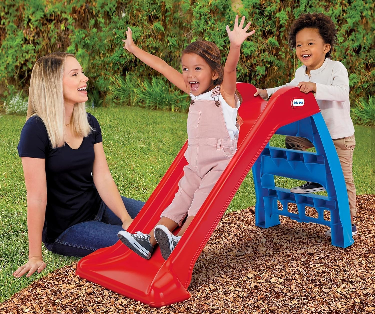 Little Tikes Primer Tobogán - Tobogán para Interiores y Exteriores - Duradero, Estable, Seguro - Color Rojo/Azul