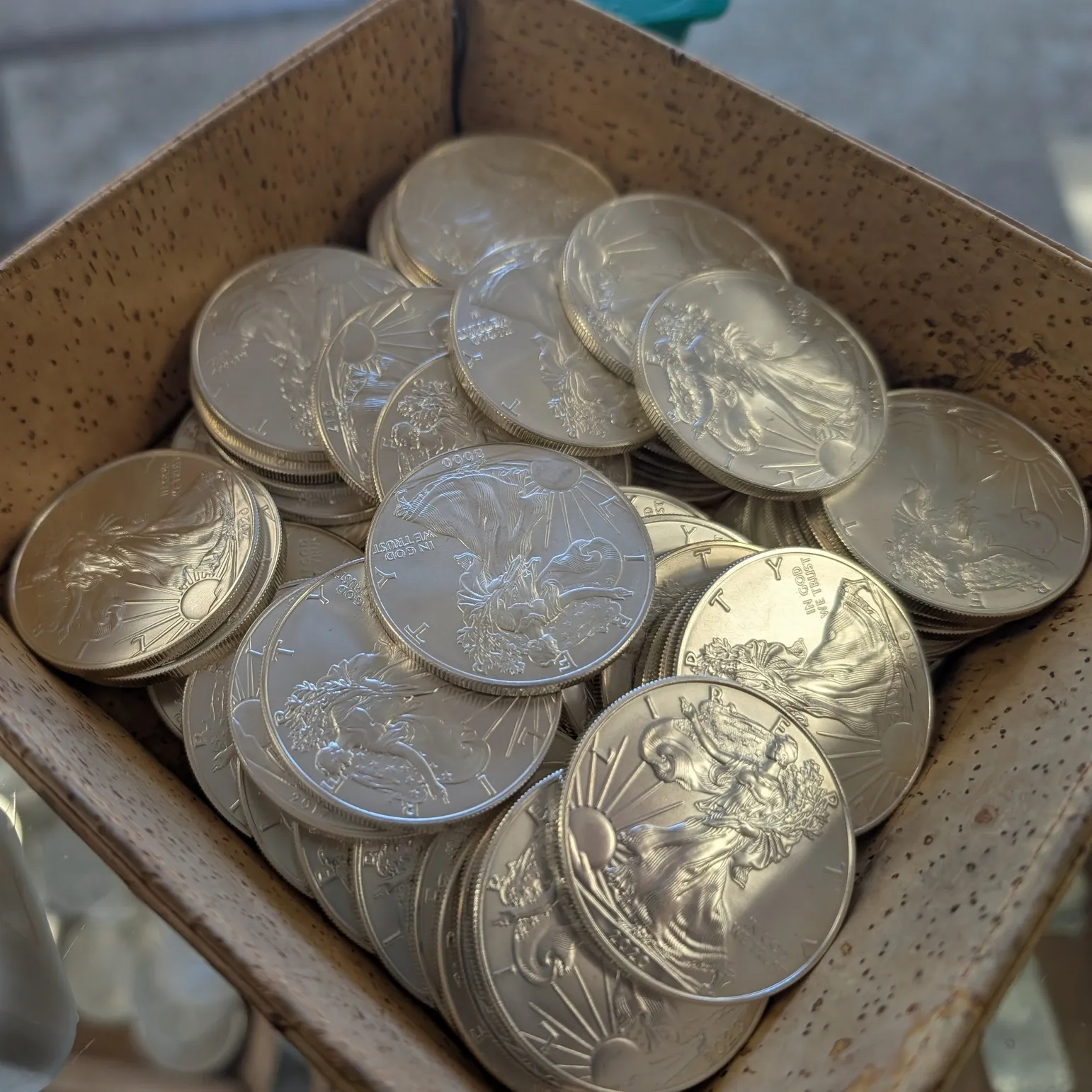 🔥Rare Set-Save 75% Now- 🗽 🗽 Spanning 40 Years of American History — The Complete Silver Eagle Coin Set (40 Coins Total)