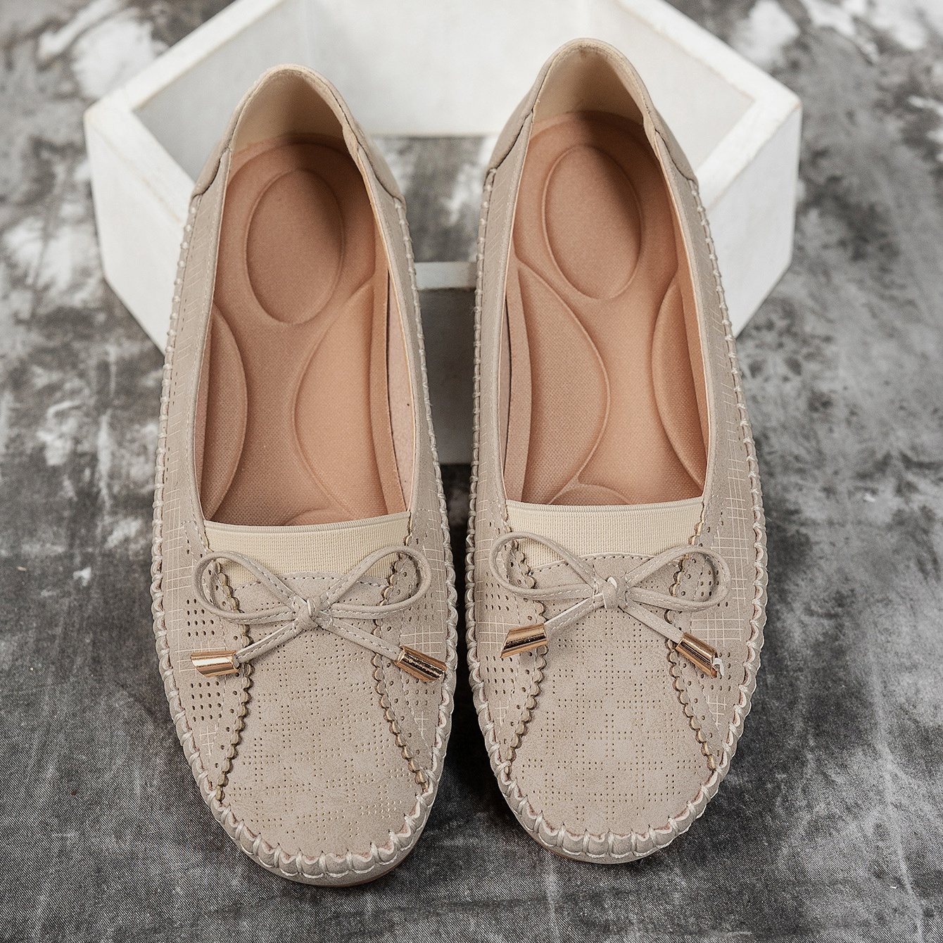 Orthopädische Lederschuhe für Damen – leicht, rutschfest und atmungsaktiv