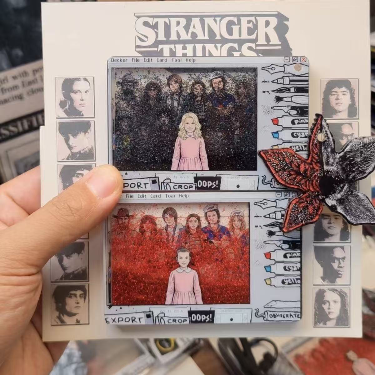 tranger Things The Upside Down Quicksand Card & Demogorgon Keychain Set, Horror TV Fan Collectible Key Pendant Gift