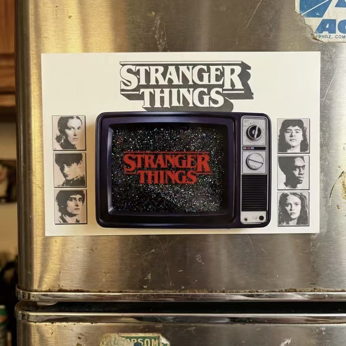 Stranger Things Retro TV Quicksand Fridge Magnet, Upside Down Red Glitter Refrigerator Magnet, Hawkins Fan Collectible Decor