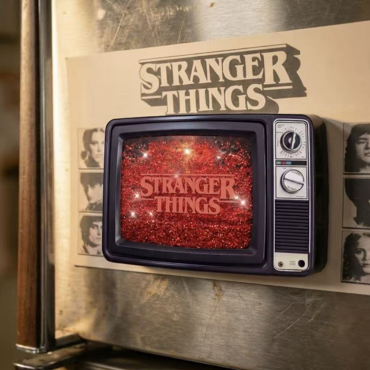 Stranger Things Retro TV Quicksand Fridge Magnet, Upside Down Red Glitter Refrigerator Magnet, Hawkins Fan Collectible Decor