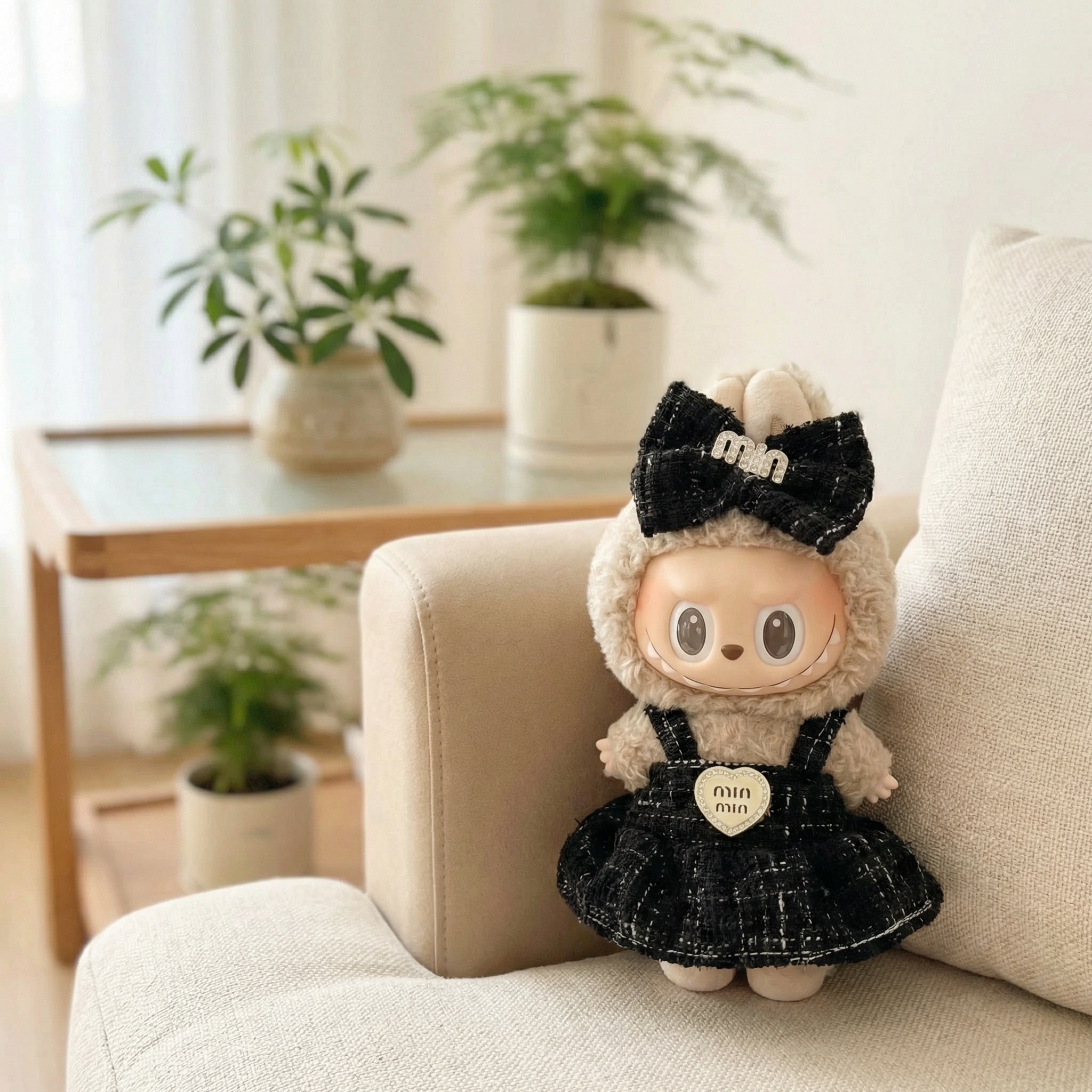 17CM Doll Clothes Set – Black Dress with Bow Headband, Perfect Gift for Mini Dolls