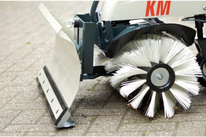 Cramer DÉNEIGEUSE Rouge Alimenté au gaz 2 temps pour Balayeuse thermique auto-tractée CRAMER KM DOMUS et KM 80 G/H-Oakmypad