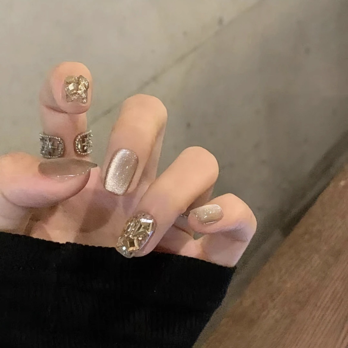 Midnight Gold: 3D Crystal & Cat-Eye Nail Art