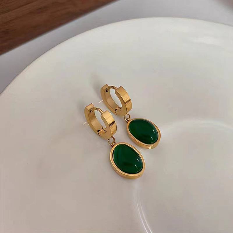 Emerald necklace earrings bracelet