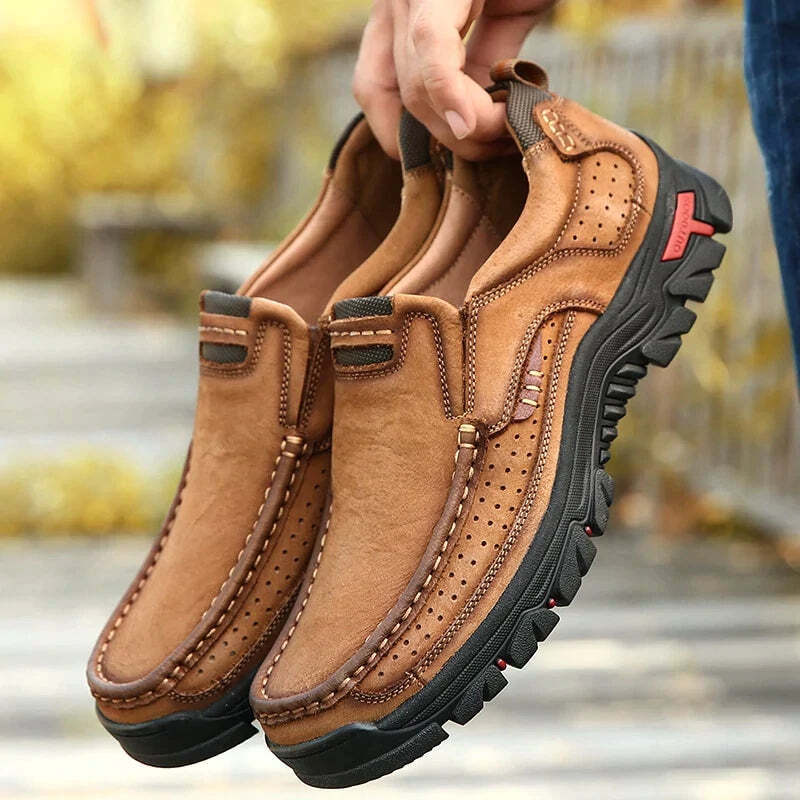 SUPER COMFORTABLE AND BREATHABLE ORTHOPEDIC SHOES