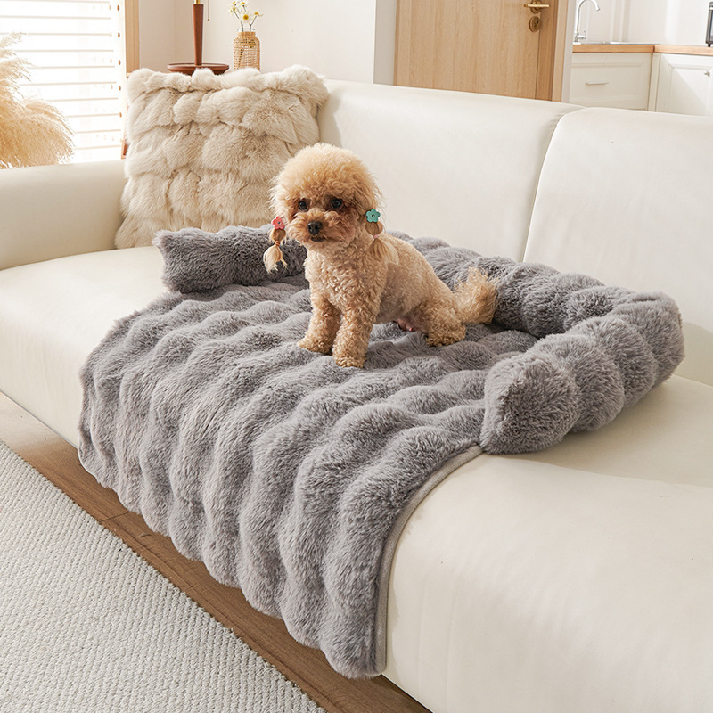 Rabbit fur pet mat