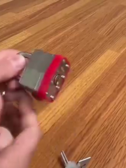 🔑 LockMaster Pro: Der digitale Universalschlüssel für den Notfall! ⚡