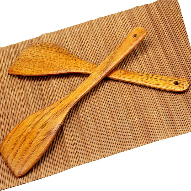Holzlöffel und Kochgeschirr-Set