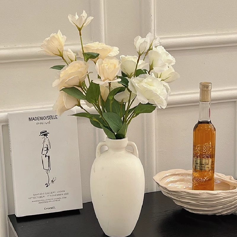 künstliche Lisianthusblüten