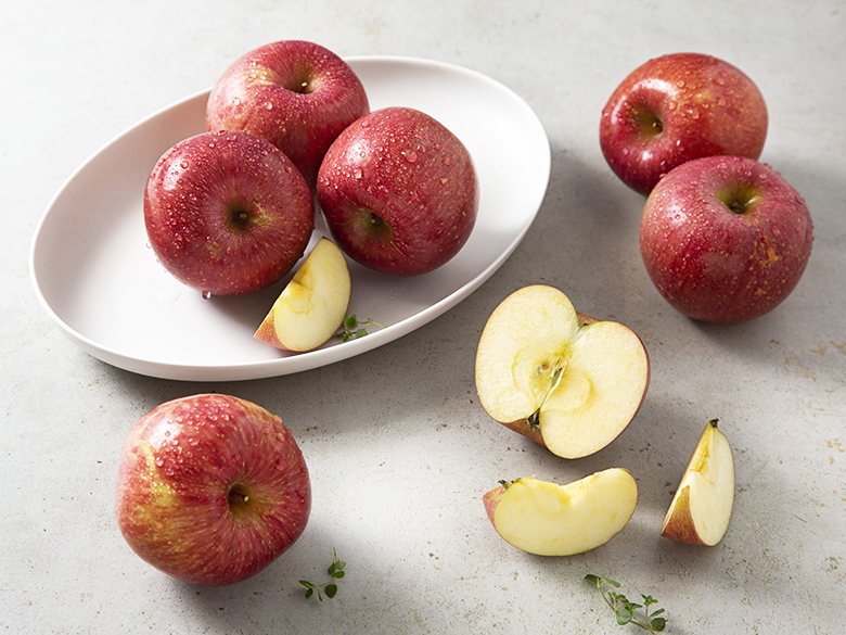 곰곰 세척 사과, 2kg(소과), 3개